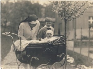 Vlado Olinka in carriage