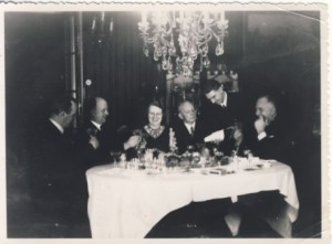 Vlado pours champagne